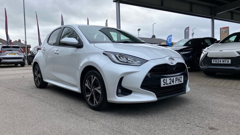 Toyota Yaris 1.5 Hybrid Design 5dr CVT Hybrid Hatchback